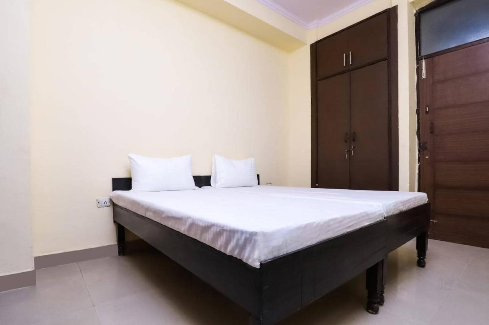 Chirag Hotel,Ghaziabad Dış mekan fotoğraf